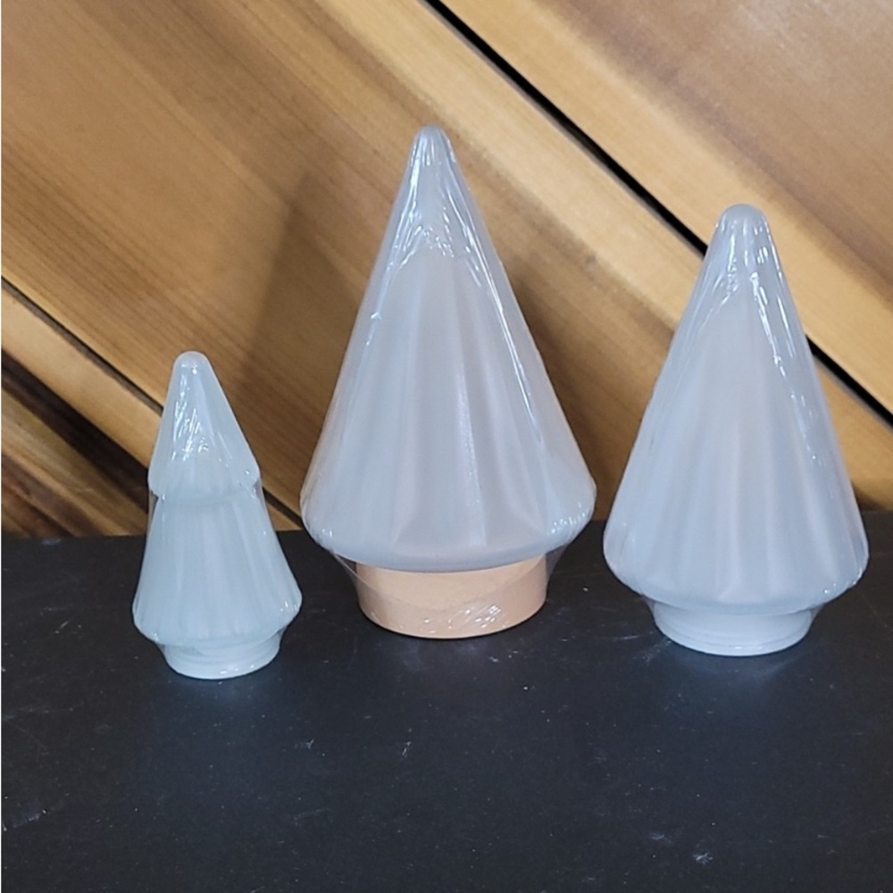 New! 3ct Glass Frosted Tree Set.   3 Sizes